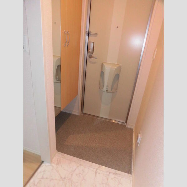 玄関 (105玄関)