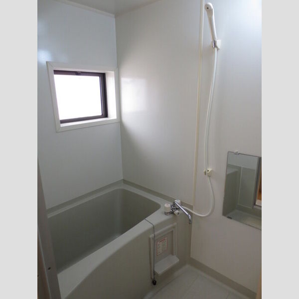 バス (102　バスルーム)