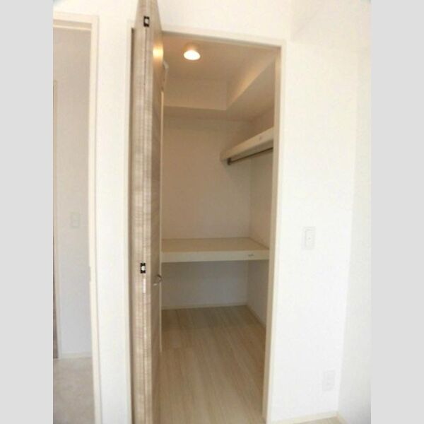 収納 (202　ウォークインクローゼット)