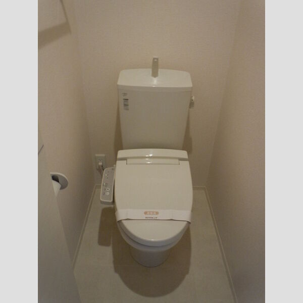 トイレ (201　温水洗浄暖房便座トイレ)