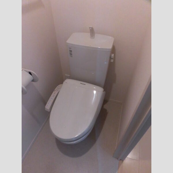 トイレ (103　温水洗浄暖房便座)