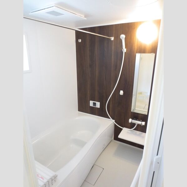 バス (201　換気乾燥機付きバスルーム)