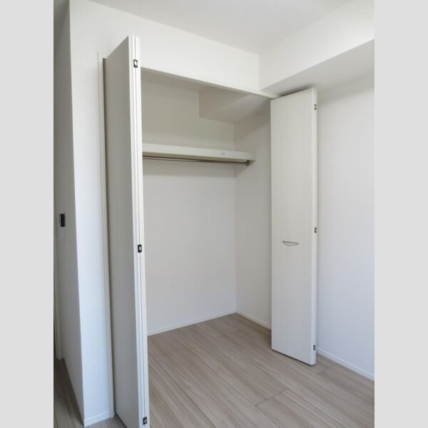 収納 (201　洋室クローゼット)