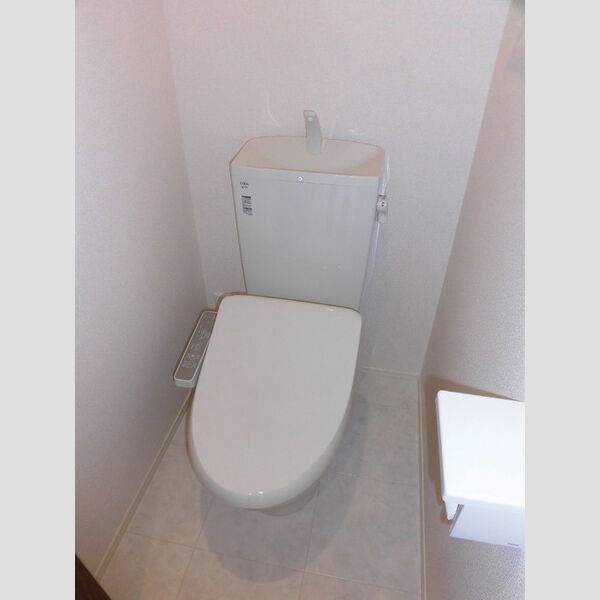 トイレ (207　温水洗浄暖房便座)