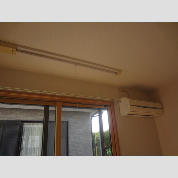 その他 (102　室内物干)