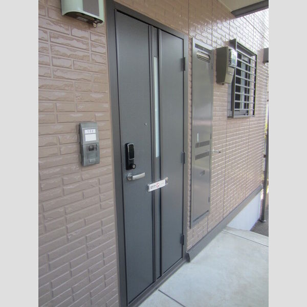 玄関 (102　玄関ドア)