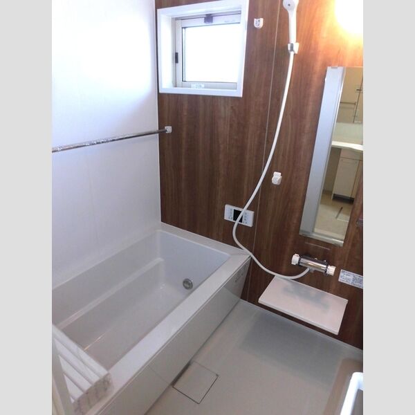 バス (201　浴室)