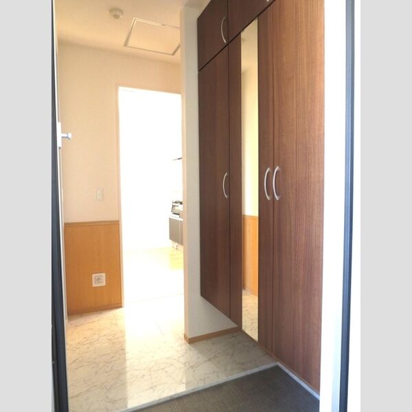 玄関 (B303　トールタイプシューズボックス)