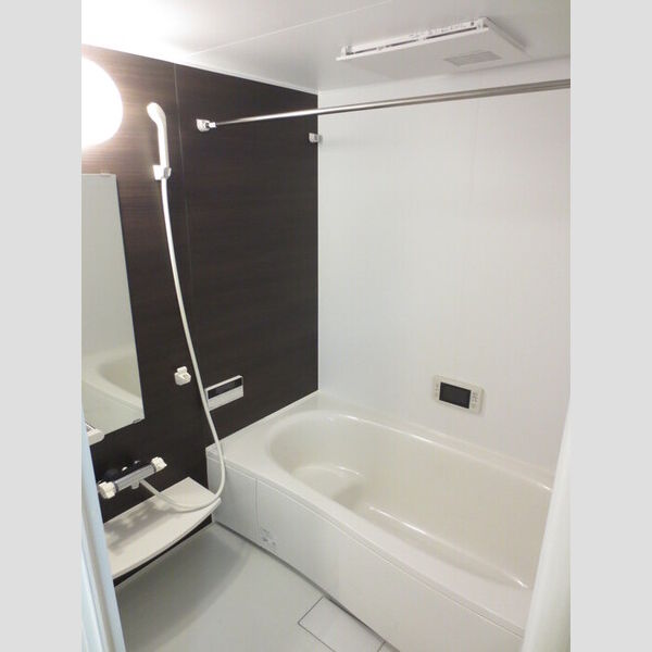 バス (B303　暖房換気乾燥機付バスルーム)