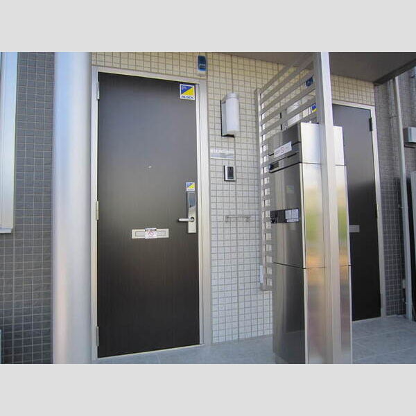 玄関 (101　宅配BOX付玄関)