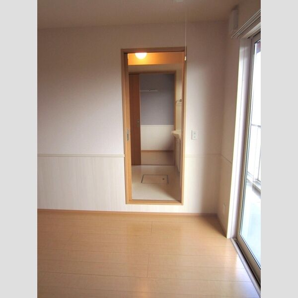 その他 (302　リビングから洋室へ)