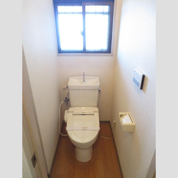 トイレ (401　温水洗浄暖房便座トイレ)