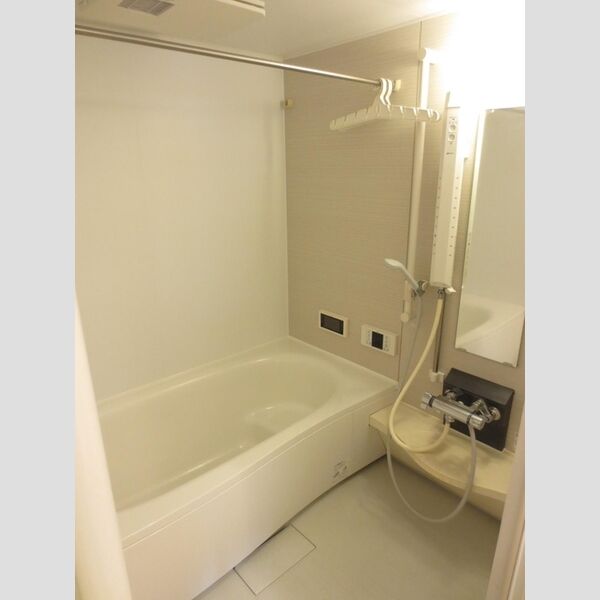 バス (208　換気乾燥機付きバスルーム)