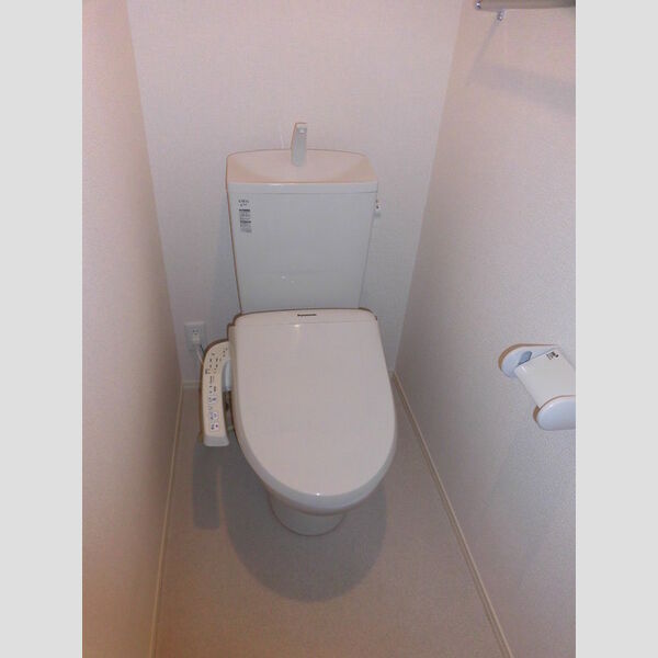 トイレ (Ⅱ-101　温水洗浄暖房便座)