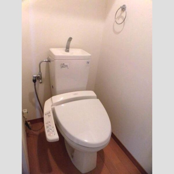 トイレ (402　温水洗浄暖房便座)