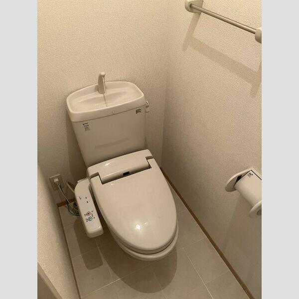 トイレ (201　温水洗浄暖房便座トイレ)