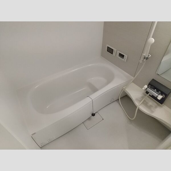 バス (202　換気乾燥機付きバスルーム)