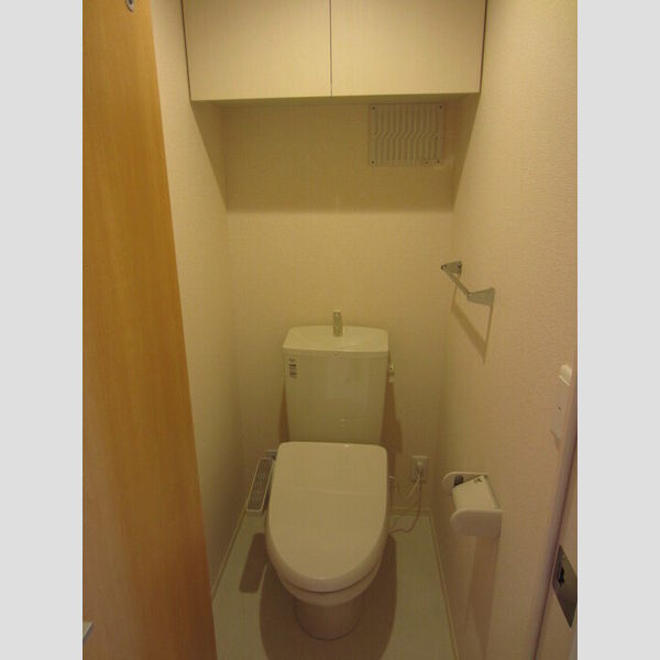 トイレ (201　温水洗浄暖房便座)