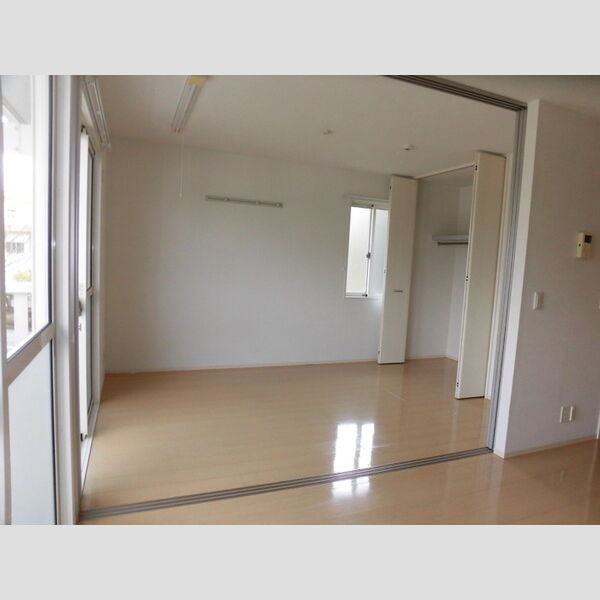 その他 (203　洋室)