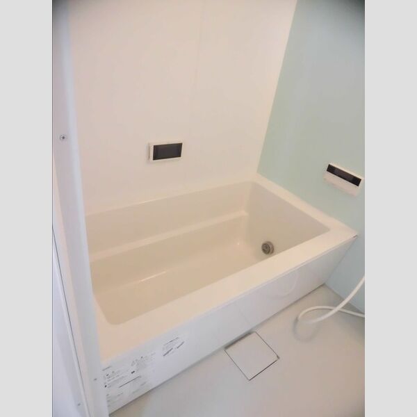 バス (102　バスルーム)