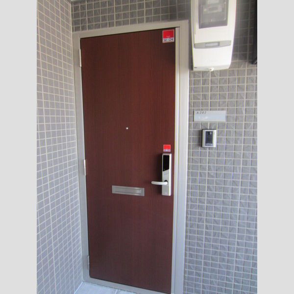 玄関 (202　    玄関ドア　ICカードキー付き)