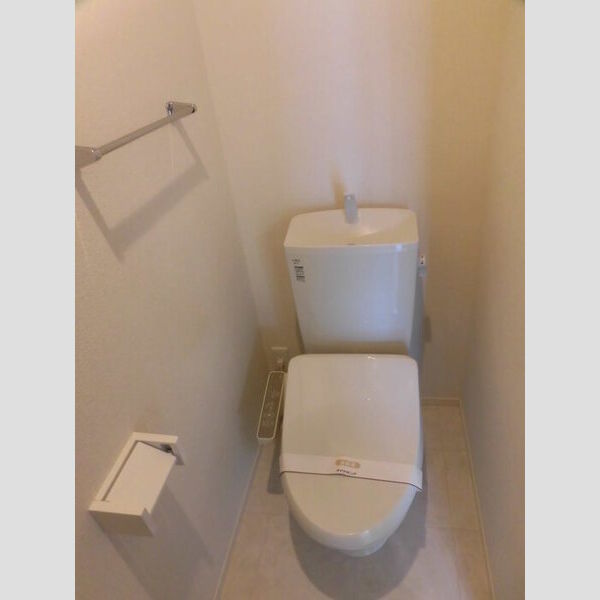 トイレ (101　温水洗浄便座トイレ)