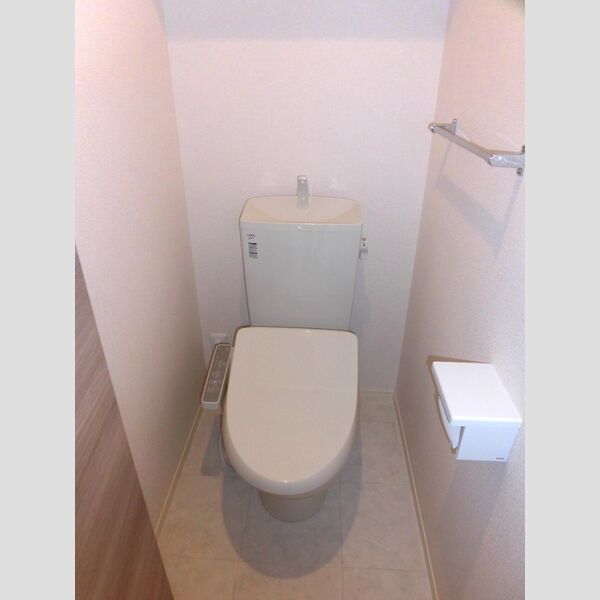 トイレ (203　温水洗浄暖房便座)