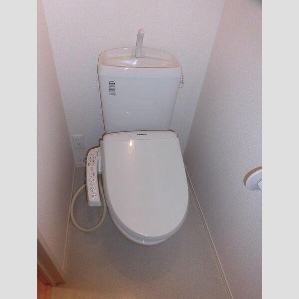 トイレ (201　温水洗浄暖房便座)