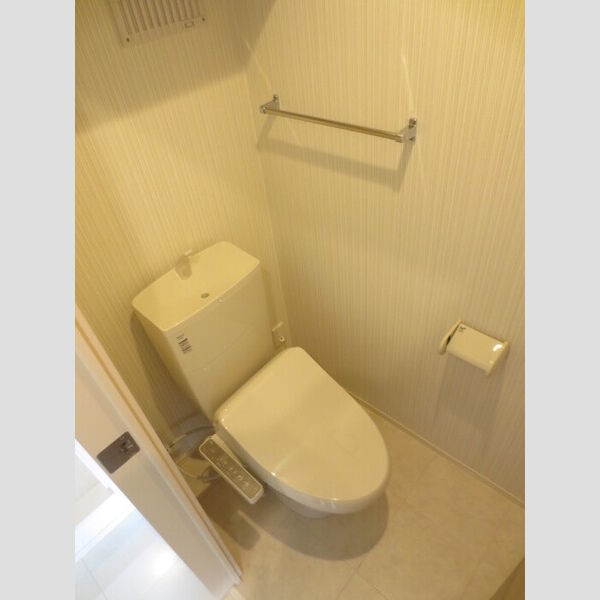 トイレ (302　温水洗浄暖房便座トイレ)