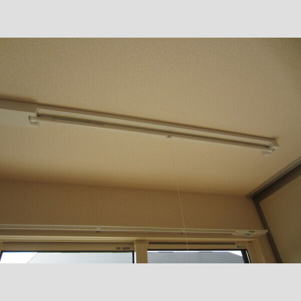 その他 (102　室内物干し)