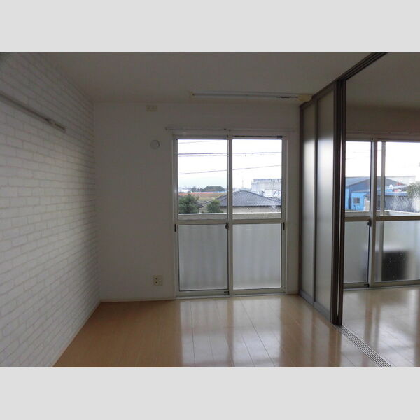 その他 (202 洋室)