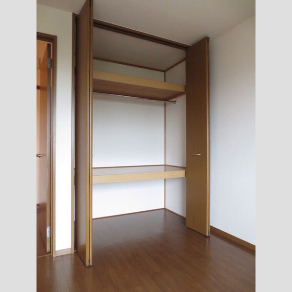 収納 (202 クローゼット)