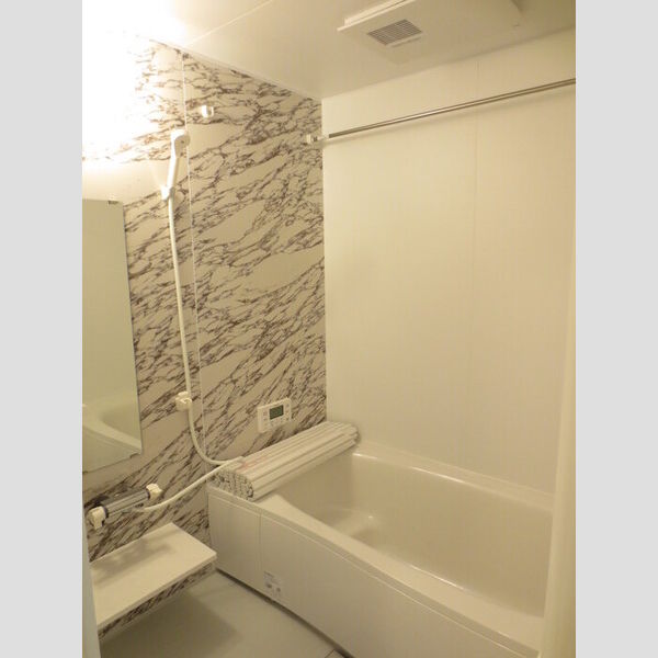 バス (106　換気乾燥機付バスルーム)