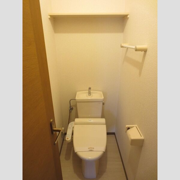 トイレ (201　温水洗浄暖房便座トイレ)
