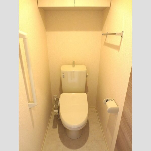 トイレ (102　温水洗浄暖房便座トイレ)