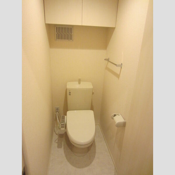 トイレ (201　温水洗浄暖房便座トイレ)