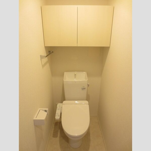 トイレ (202　温水洗浄暖房便座トイレ)