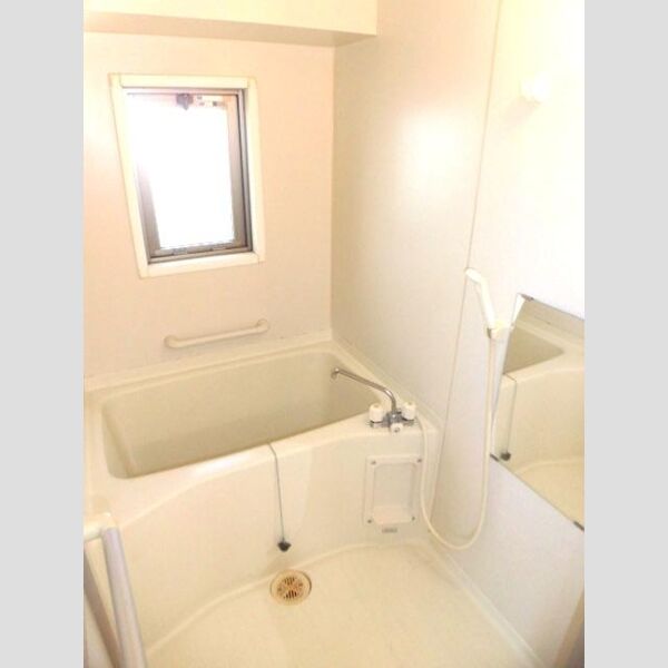 バス (301　浴室)