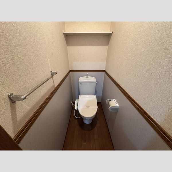 トイレ (B205　温水洗浄暖房便座トイレ)