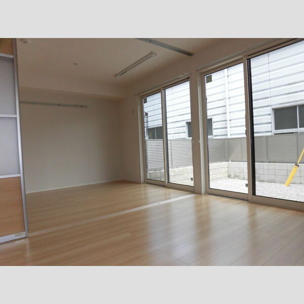 その他 (105リビング・居間)