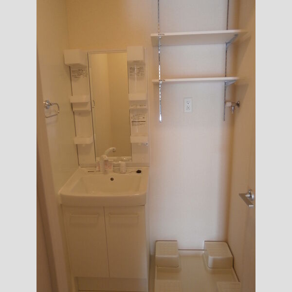 洗面所 (A103　洗髪洗面化粧台　洗濯機置場)