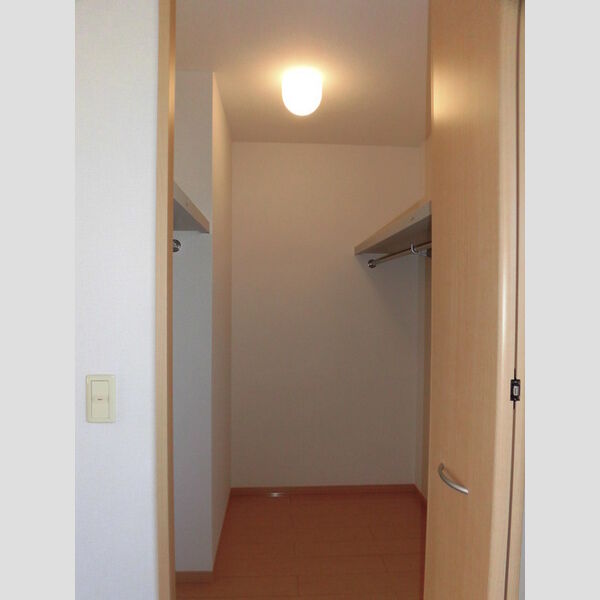 収納 (202　ウォークインクローゼット)