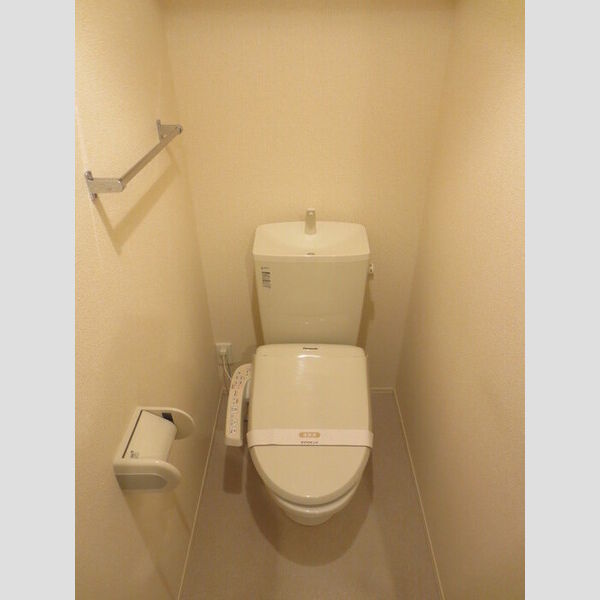 トイレ (108　温水洗浄暖房便座トイレ)