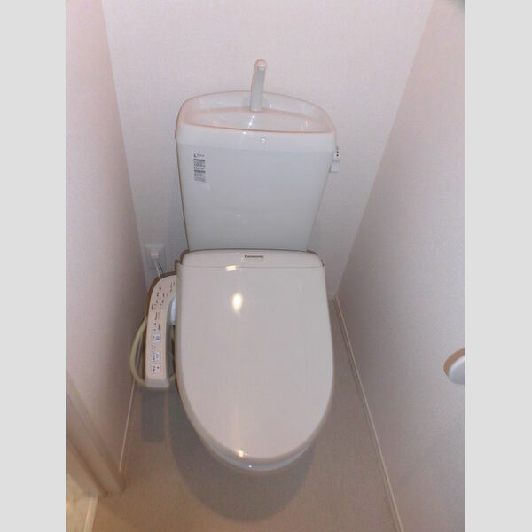 トイレ (B106　温水洗浄暖房便座)