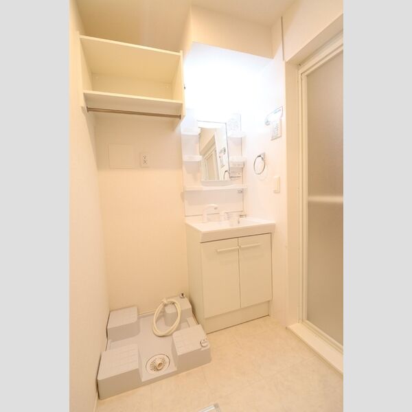 洗面所 (301　洗面)