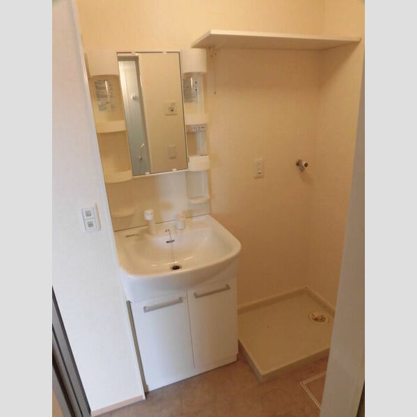 洗面所 (206　洗面台　洗濯機置き場)