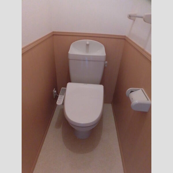 トイレ (C207　温水洗浄暖房便座)