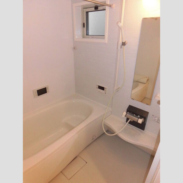 バス (B205 浴室TV・換気乾燥機付バスルーム)