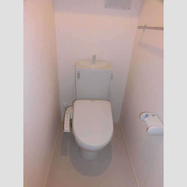 トイレ (B205 温水洗浄暖房便座)