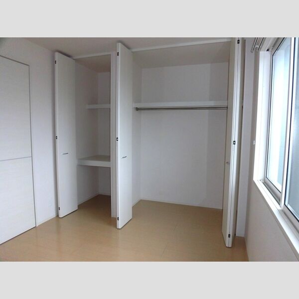 収納 (B205 クローゼット)